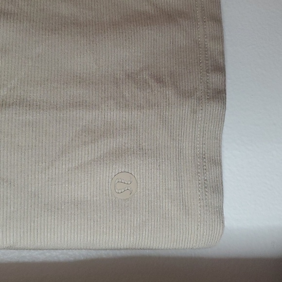 Womens Lululemon Ribbed Stretchy Mockneck Tan Seam Detailing - Picture 6 of 9